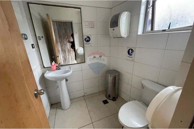 Edificio comercial de lujo en el centro de reñaca