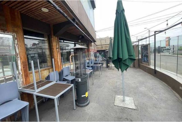 Edificio comercial de lujo en el centro de reñaca