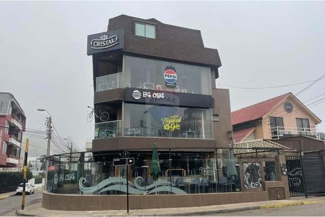 Edificio comercial de lujo en el centro de reñaca