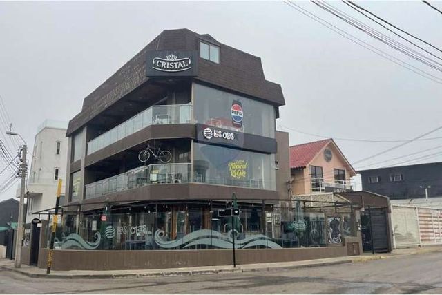 Edificio comercial de lujo en el centro de reñaca