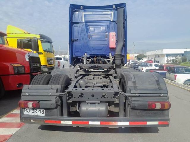 Tracto Camión Mercedes Benz   New Actros  2645 LS