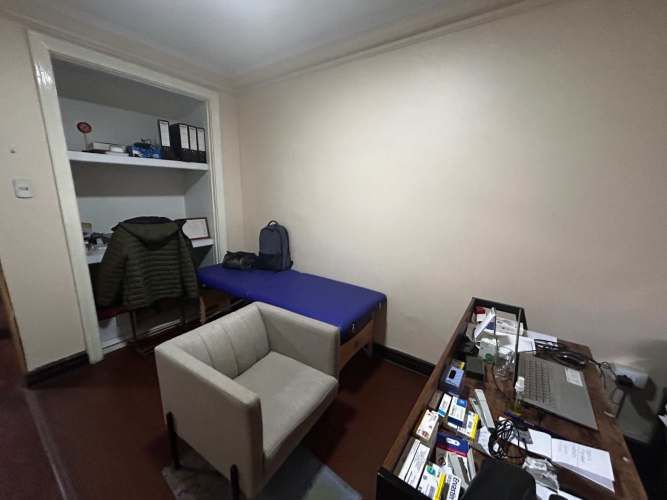 Amplia oficina de 71 m2 Agustinas/Ahumada (100322)