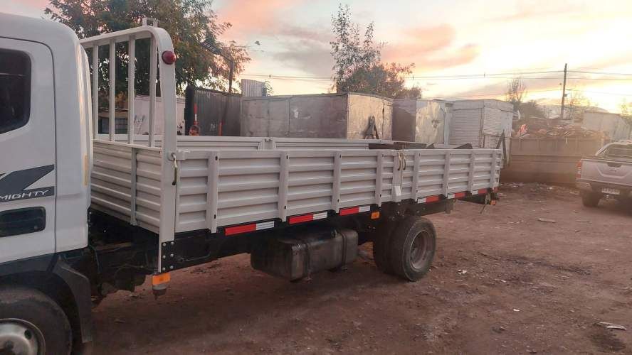 Carrocería Plana con Barandas 