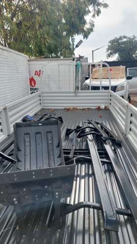 Carrocería Plana con Barandas 