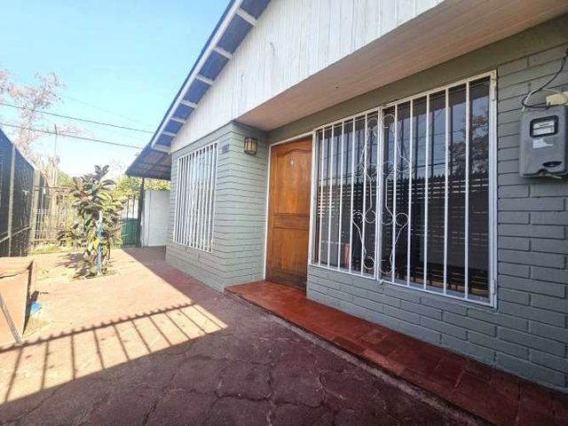 VENTA AMPLIA CASA NOCEDAL 3, SAN BERNARDO (100431)