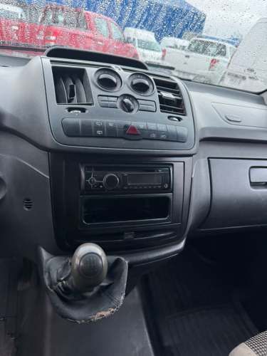 FURGON Marca MERCEDES BENZ Modelo VITO 113 CDI Año 2013