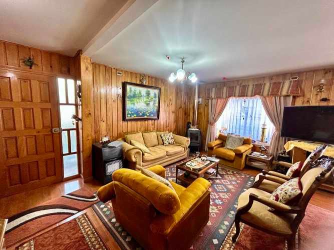 Vendo casa en Isla Teja excelente ubicación y conectividad