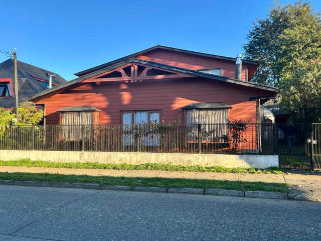 Vendo casa en Isla Teja excelente ubicación y conectividad