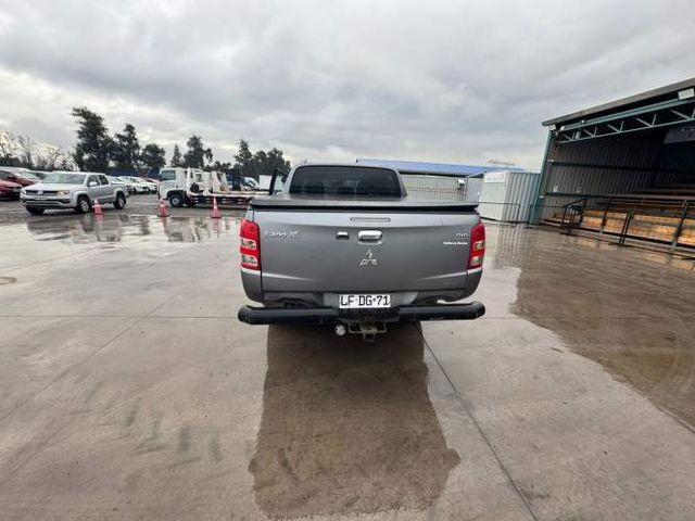 CAMIONETA Marca MITSUBISHI Modelo NEW L200 DAKAR DCAB 4X4 2.4 Año 2019
