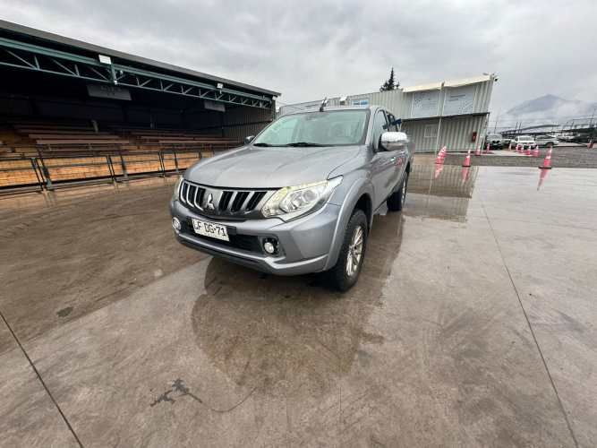 CAMIONETA Marca MITSUBISHI Modelo NEW L200 DAKAR DCAB 4X4 2.4 Año 2019
