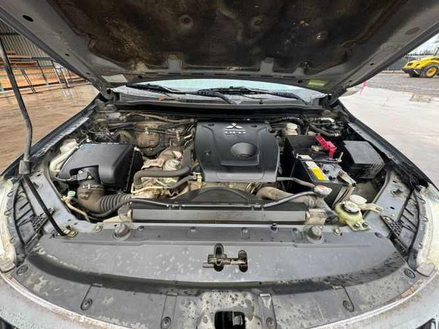 CAMIONETA Marca MITSUBISHI Modelo NEW L200 DAKAR DCAB 4X4 2.4 Año 2019