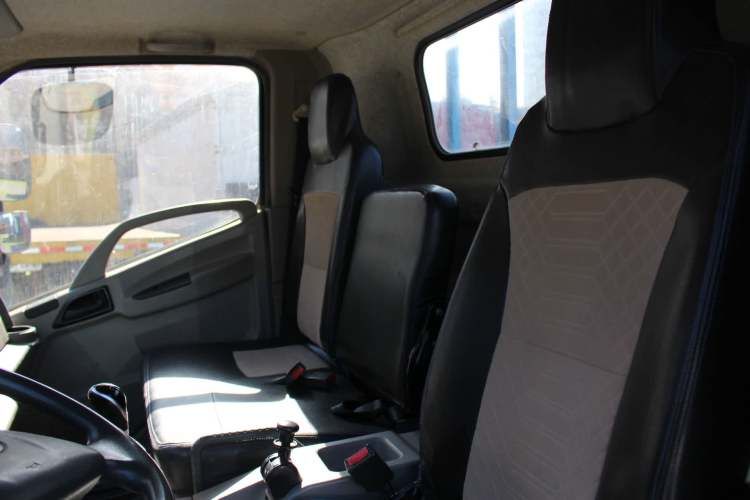 Camion Faw F914 año 2022 Plano 16.000 Kms Frenos Aire Ac Cabina