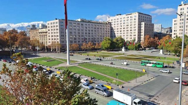 OFICINA Teatinos / metro Moneda