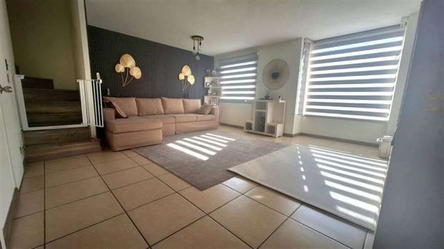 CASA Avenida la Montaña con Blvd San Cristóbal