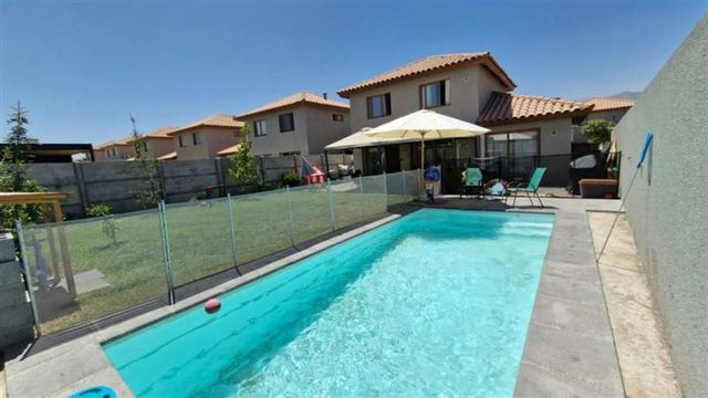 CASA Condominio Los Nidales