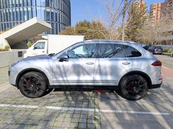 PORSCHE CAYENNE 2016