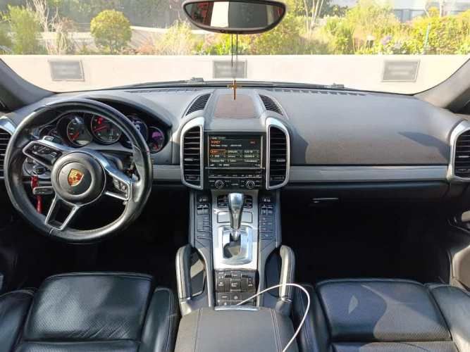 PORSCHE CAYENNE 2016
