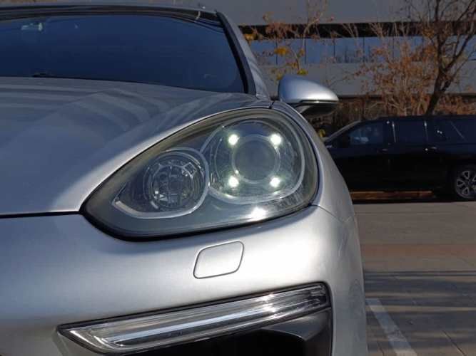 PORSCHE CAYENNE 2016