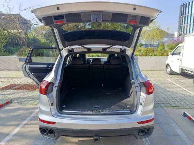 PORSCHE CAYENNE 2016