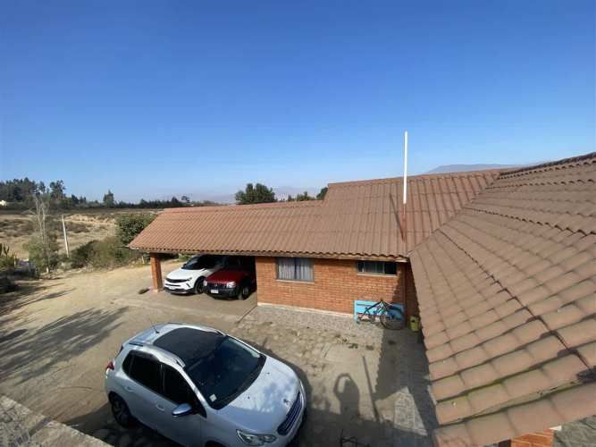 CASA CAMINO ALTOVALSOL A LAS ROJAS / FRENTE A PARQUE ACUATICO LAS CURUNINAS