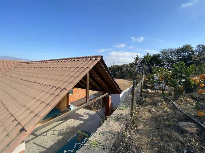 CASA CAMINO ALTOVALSOL A LAS ROJAS / FRENTE A PARQUE ACUATICO LAS CURUNINAS