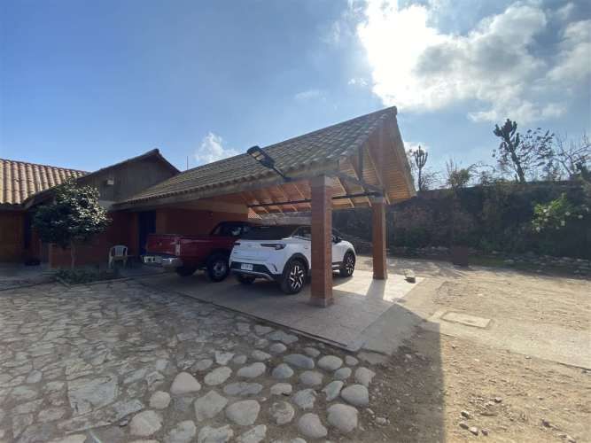 CASA CAMINO ALTOVALSOL A LAS ROJAS / FRENTE A PARQUE ACUATICO LAS CURUNINAS