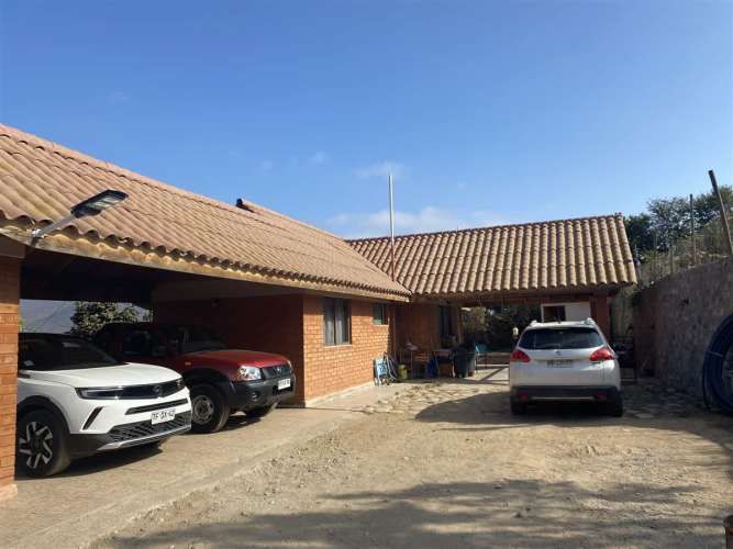 CASA CAMINO ALTOVALSOL A LAS ROJAS / FRENTE A PARQUE ACUATICO LAS CURUNINAS