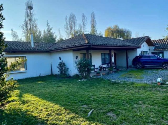 SE VENDE CASA COLONIAL EN PARCELA - LINARES