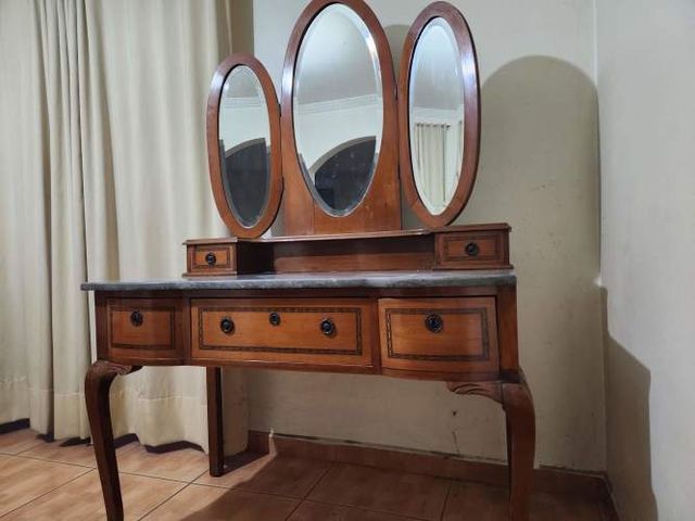 Toilette Cubierta Mármol // Estilo Reina Ana