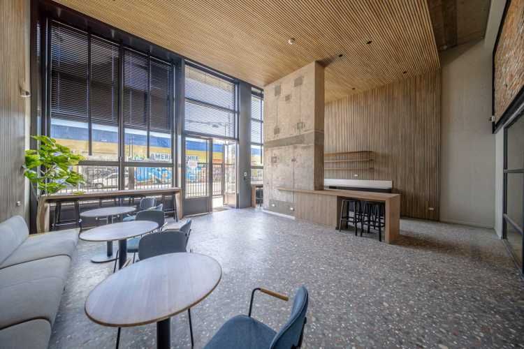 Edificio Cinco de Ab [3129-4]