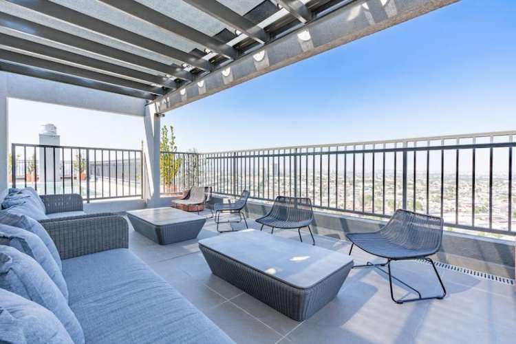 Edificio Cinco de Ab [3129-4]