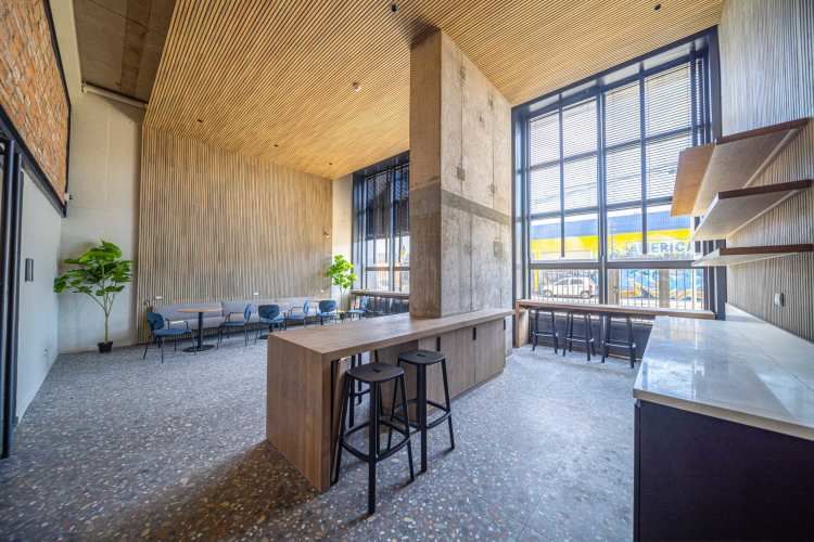 Edificio Cinco de Ab [3129-16]