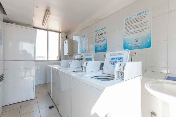 Vicuña Mackenna 1751