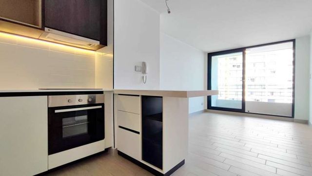 Av. Irarrázaval 5485 (1 Est /1 Bod)