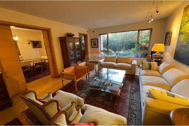 Comodo depto en venta primer piso