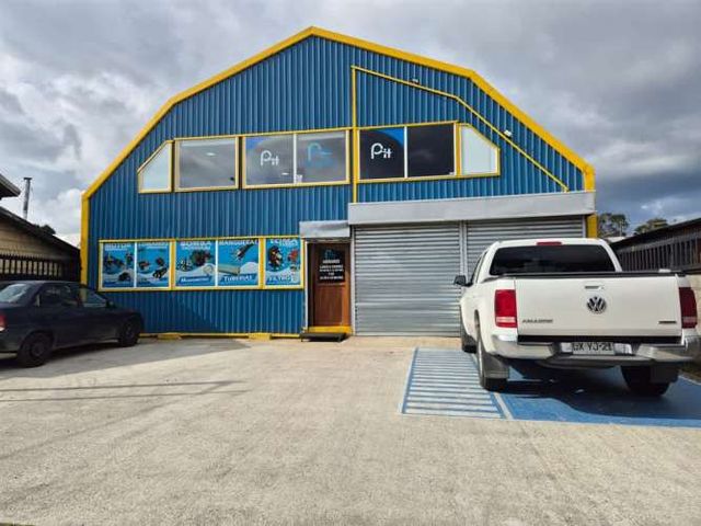 LOCAL COMERCIAL POBLACION LIBERTAD