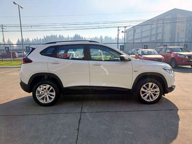 CHEVROLET TRACKER 2024