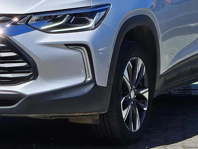 CHEVROLET TRACKER 2024