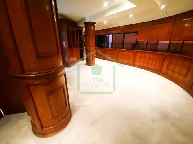 EDIFICIO EMPRESARIAL