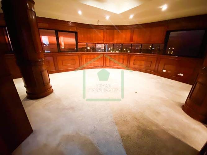 EDIFICIO EMPRESARIAL