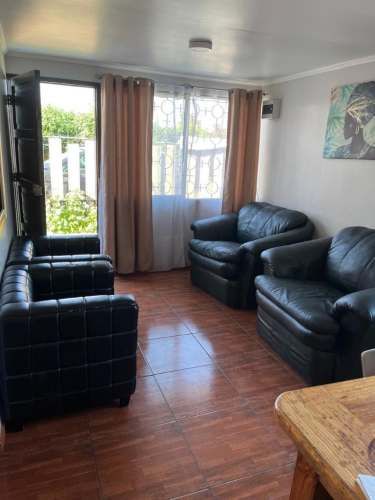 Pieza solo para DAMAS, estudien trabajen, buena locomoción.