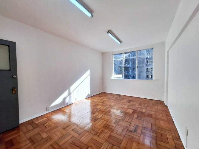 OF. 1P, 1R Y 1B A10 MIN. METRO MONEDA (101794)