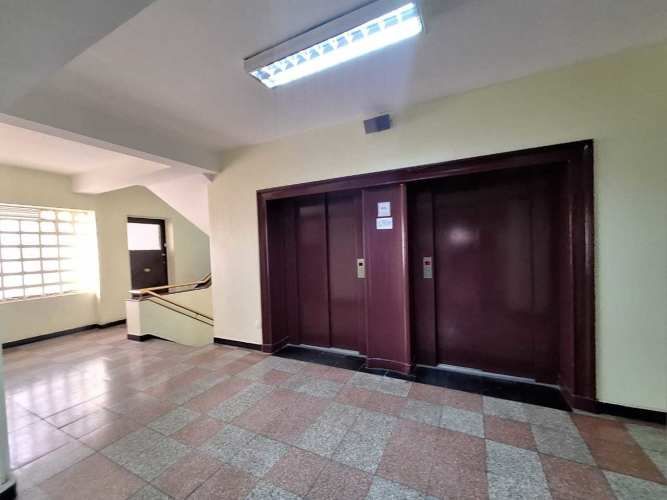 OF. 1P, 1R Y 1B A10 MIN. METRO MONEDA (101794)