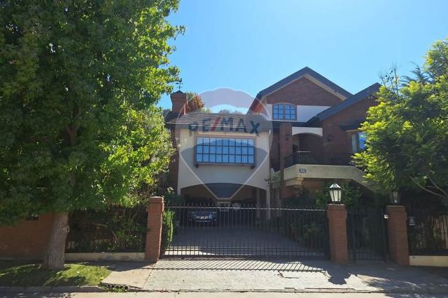 Hermosa casa aislada a precio de oportunidad