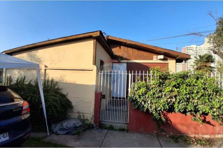 Casa en tranquilo y céntrico barrio}