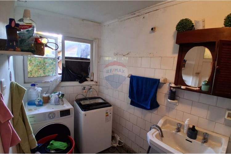 Casa en tranquilo y céntrico barrio}