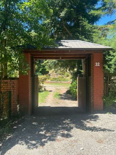 VENTA DE TERRENO CON CASAS