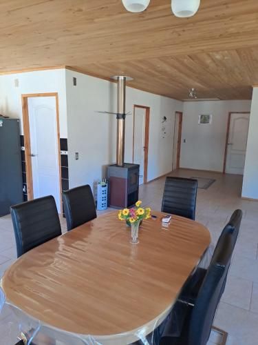 EN VENTA PARCELA CON HERMOSA CASA