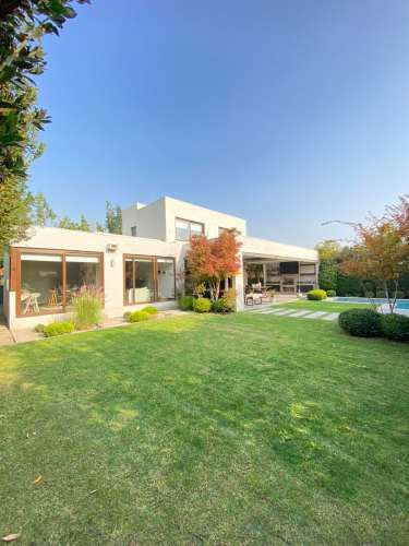 VENTA CASA MEDITERRANEA PIEDRA ROJA