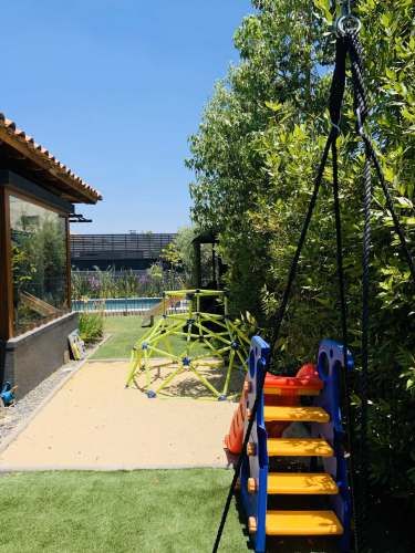 OPORTUNIDAD! CASA CHILENA 1 PISO A PASOS COLEGIO PEDREGALES